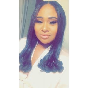 Meet your Posher, Vanessa